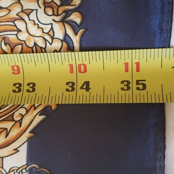 R-1226- Women's Scarf Blue Brown Red Green Cream Colors NWT - Picture 4 of 10